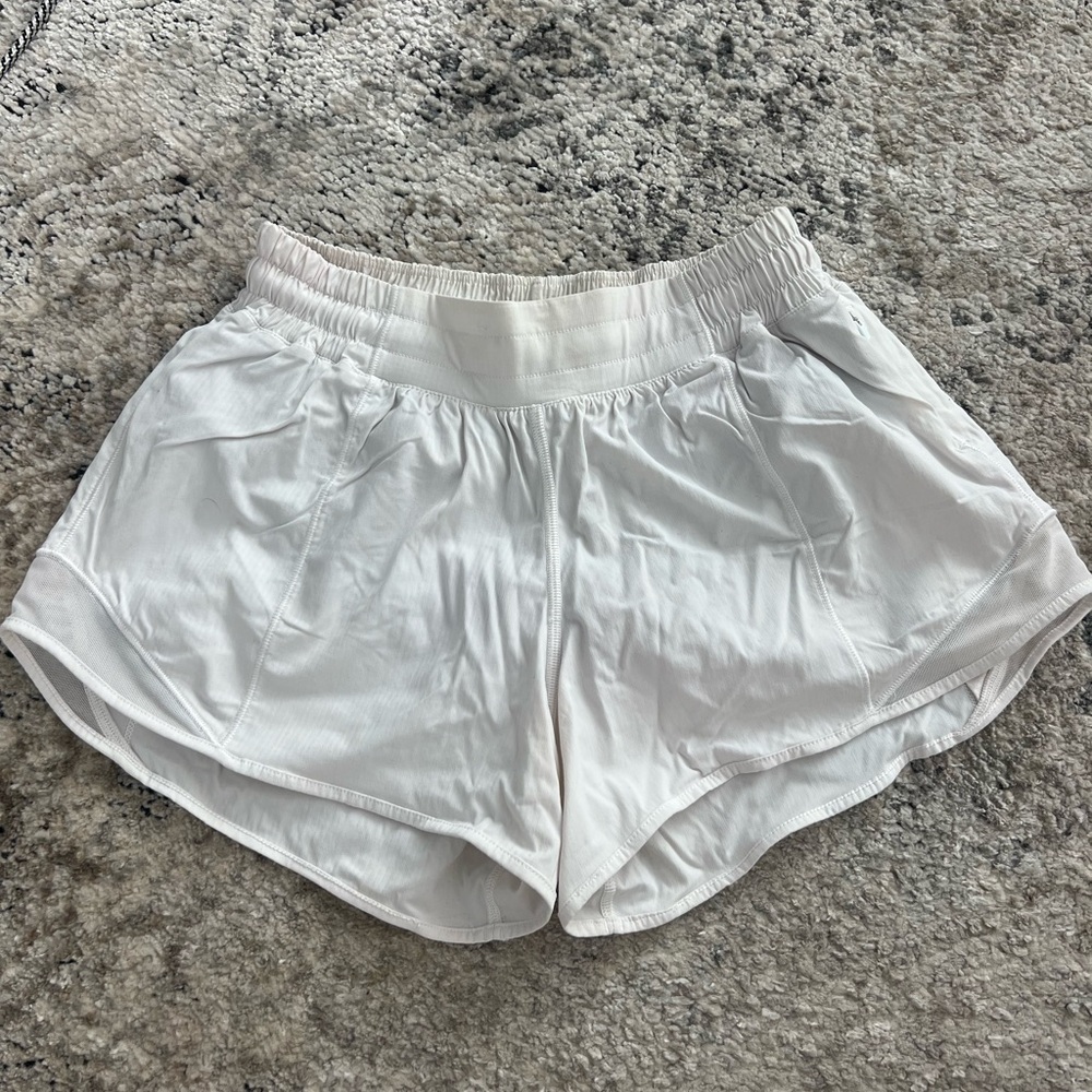 Lululemon Hotty Hot Low-Rise Lined Short 4"